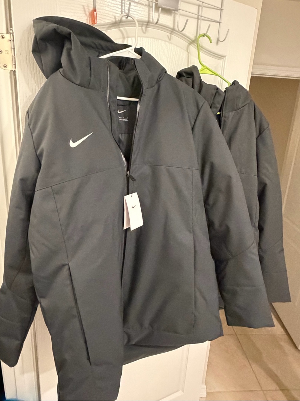 Nike Men's Hooded Puffer Jacket in Charcoal Gray